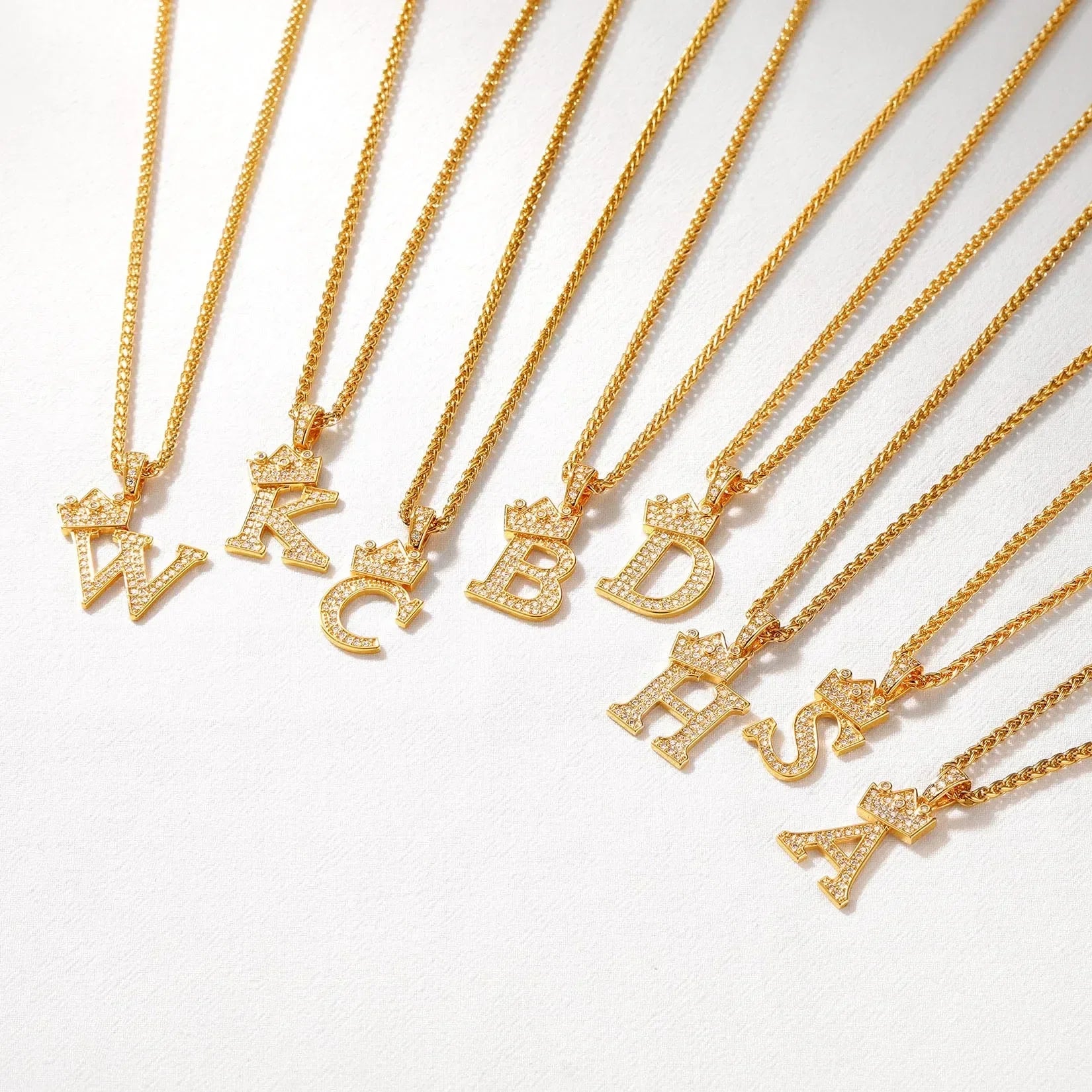 Halskette mit Pavé-Anhänger
